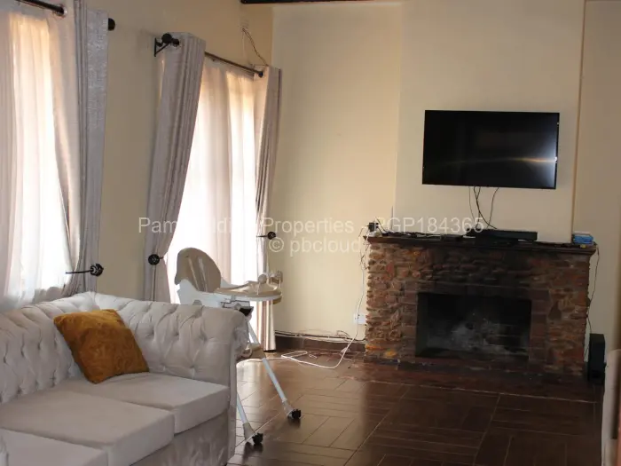 4 Bedroom House to Rent in Borrowdale