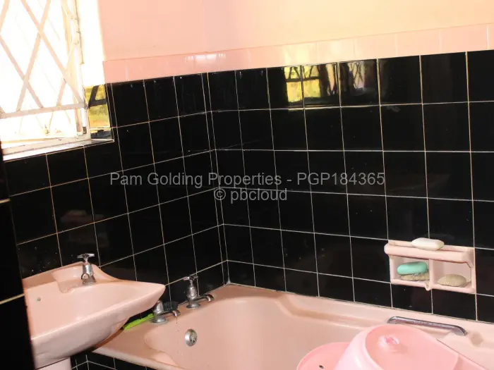 4 Bedroom House to Rent in Borrowdale