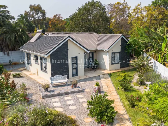 3 Bedroom Cottage/Garden Flat to Rent in Borrowdale West, Harare