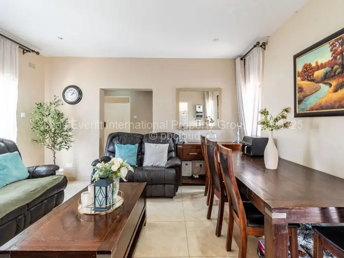3 Bedroom Cottage/Garden Flat to Rent in Borrowdale West, Harare