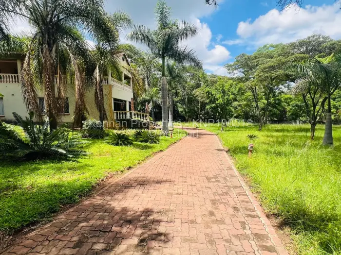 5 Bedroom House for Sale in Ballantyne Park, Harare