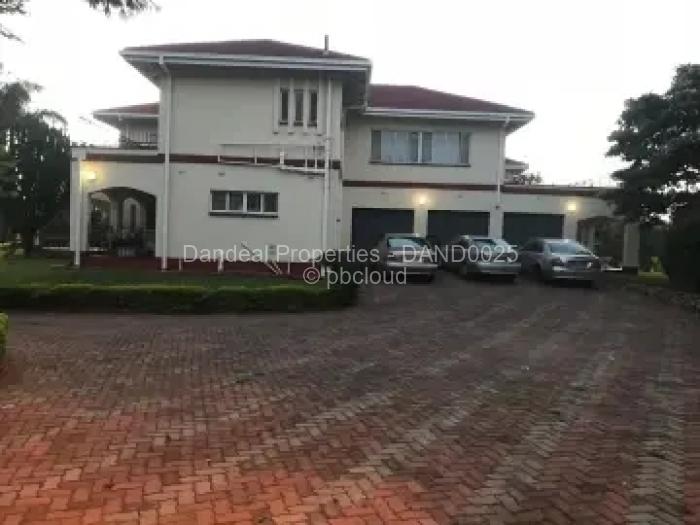 6 Bedroom House for Sale in Helensvale, Harare