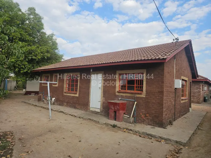 3 Bedroom Cottage/Garden Flat to Rent in Mainway Meadows