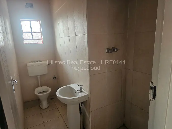 3 Bedroom Cottage/Garden Flat to Rent in Mainway Meadows
