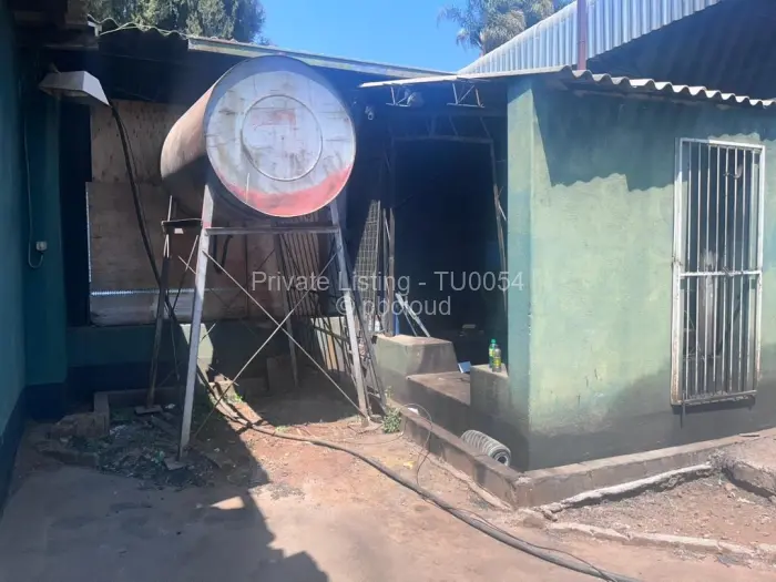 Commercial Property to Rent in Mandara, Harare