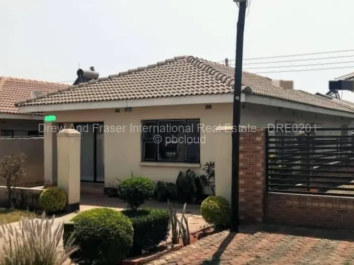 Townhouse/Cluster for Sale in Aspindale Park, Harare