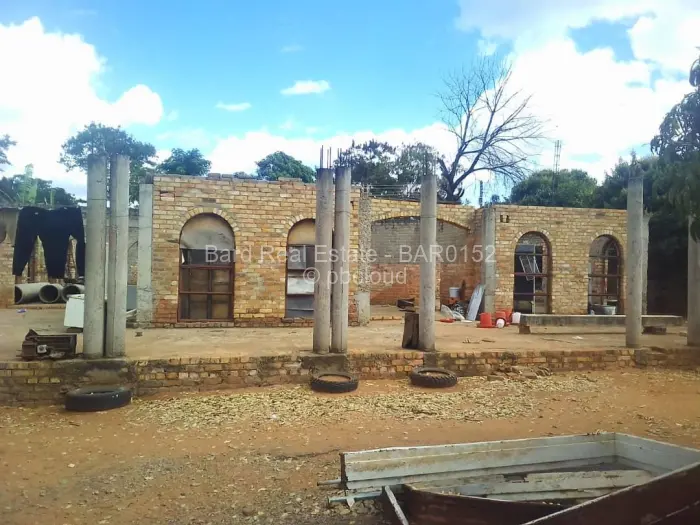 4 Bedroom House for Sale in Victoria Falls, Victoria Falls