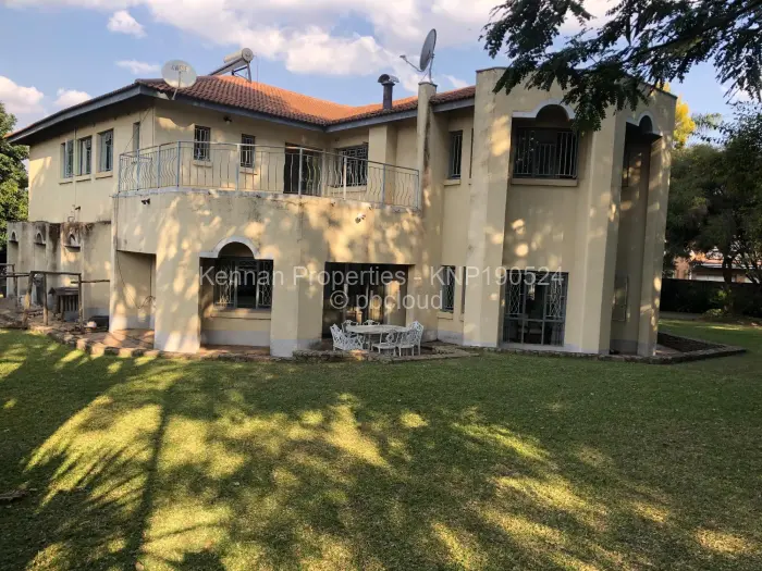 6 Bedroom House for Sale in Gunhill, Harare