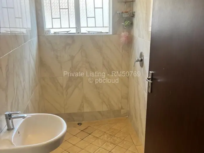 4 Bedroom House to Rent in Damofalls, Damofalls