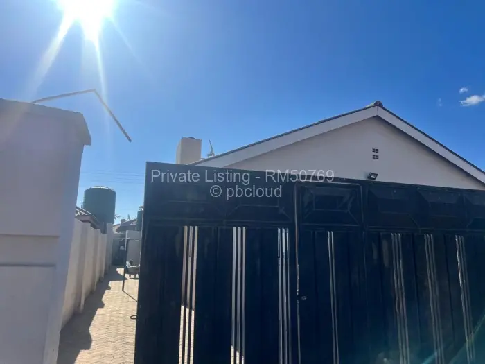 4 Bedroom House to Rent in Damofalls, Damofalls