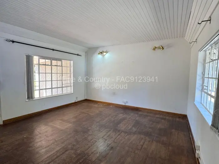 5 Bedroom House to Rent in Ballantyne Park, Harare