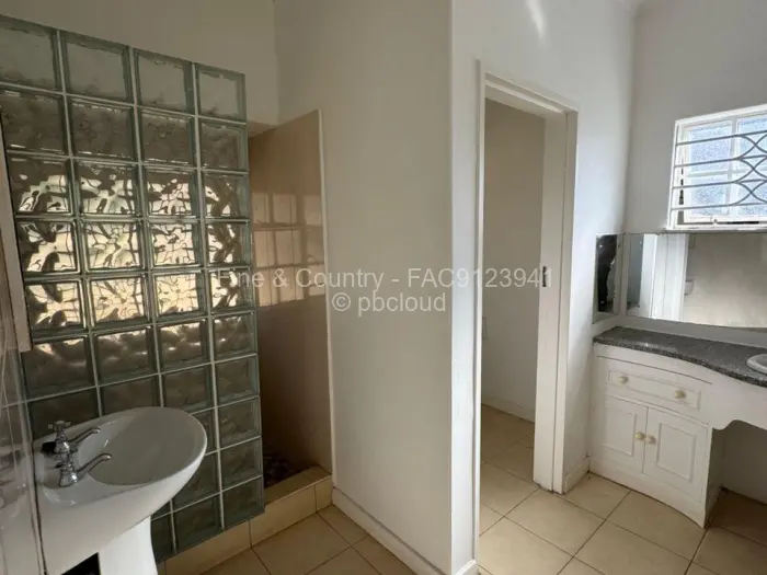 5 Bedroom House to Rent in Ballantyne Park, Harare