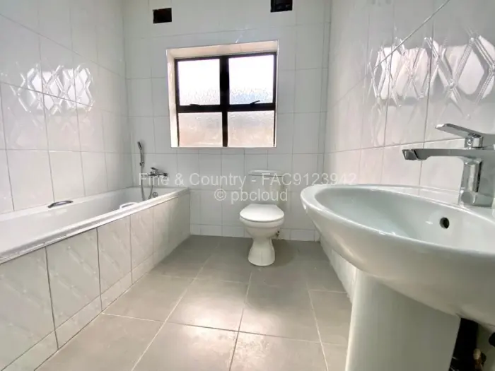 4 Bedroom House for Sale in Mabvazuva Estates, Ruwa