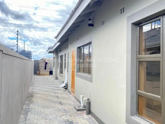 4 Bedroom House for Sale in Mabvazuva Estates, Ruwa
