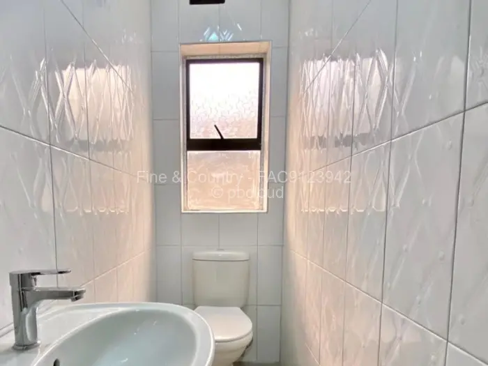 4 Bedroom House for Sale in Mabvazuva Estates, Ruwa