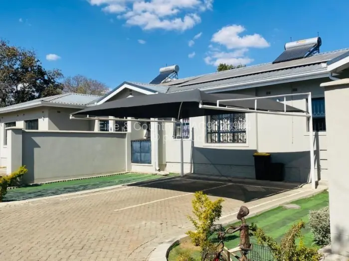 Townhouse/Complex/Cluster for Sale in Greendale, Harare