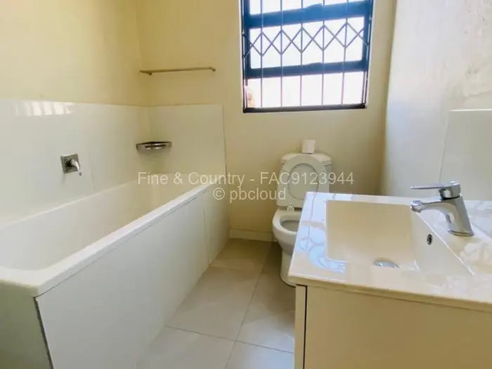 Townhouse/Complex/Cluster for Sale in Greendale, Harare