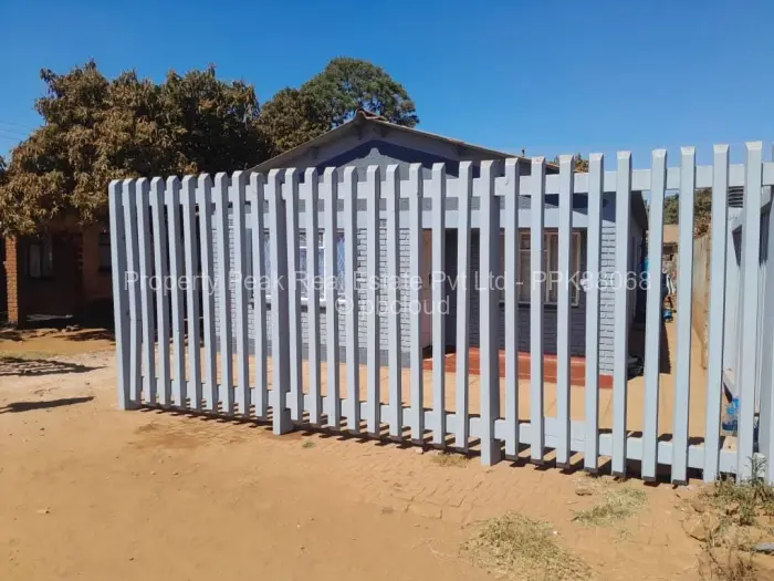 4 Bedroom House for Sale in Kuwadzana, Harare