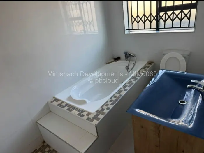 4 Bedroom House for Sale in Mabvazuva Estates, Ruwa
