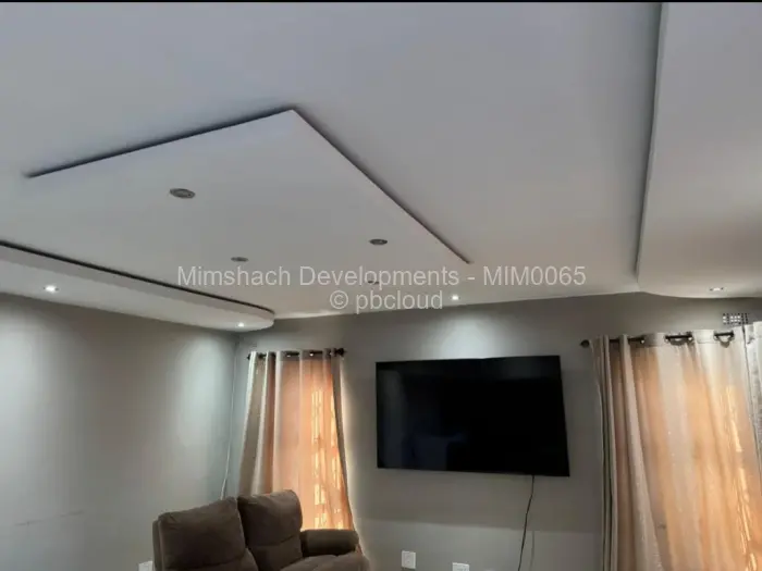 4 Bedroom House for Sale in Mabvazuva Estates, Ruwa