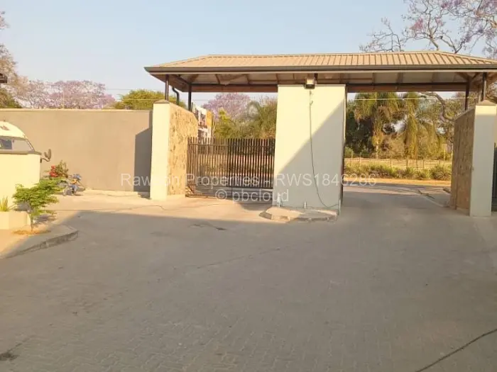 Townhouse/Complex/Cluster for Sale in Greendale, Harare