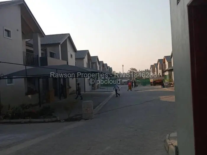 Townhouse/Complex/Cluster for Sale in Greendale, Harare