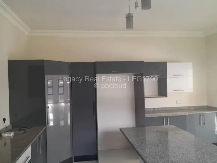 Townhouse/Complex/Cluster to Rent in Westgate