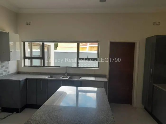 Townhouse/Complex/Cluster to Rent in Westgate