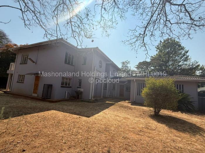 Townhouse/Cluster to Rent in Borrowdale, Harare