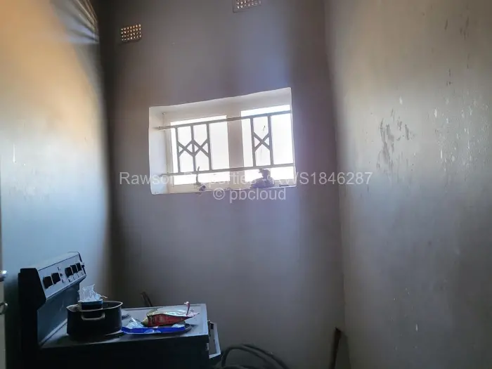 Warehouse/Industrial for Sale in Chitungwiza, Chitungwiza