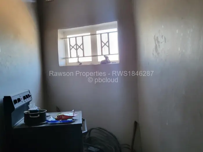 Warehouse/Industrial for Sale in Chitungwiza, Chitungwiza