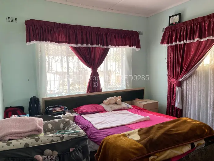 3 Bedroom House for Sale in Kensington Byo, Bulawayo