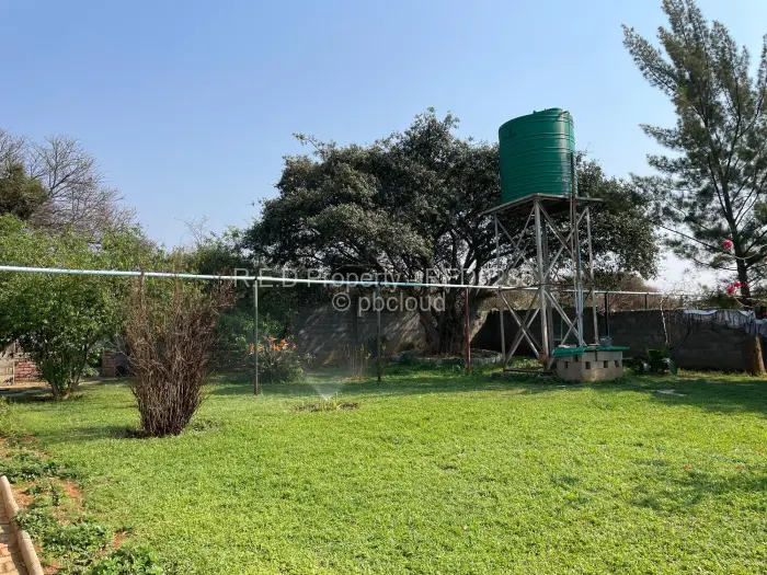 3 Bedroom House for Sale in Kensington Byo, Bulawayo
