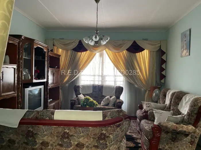 3 Bedroom House for Sale in Kensington Byo, Bulawayo