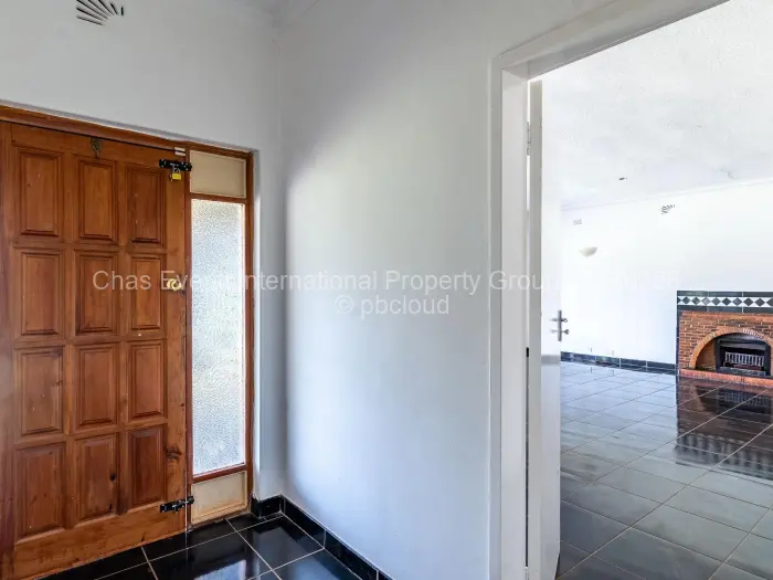 4 Bedroom House to Rent in Northwood