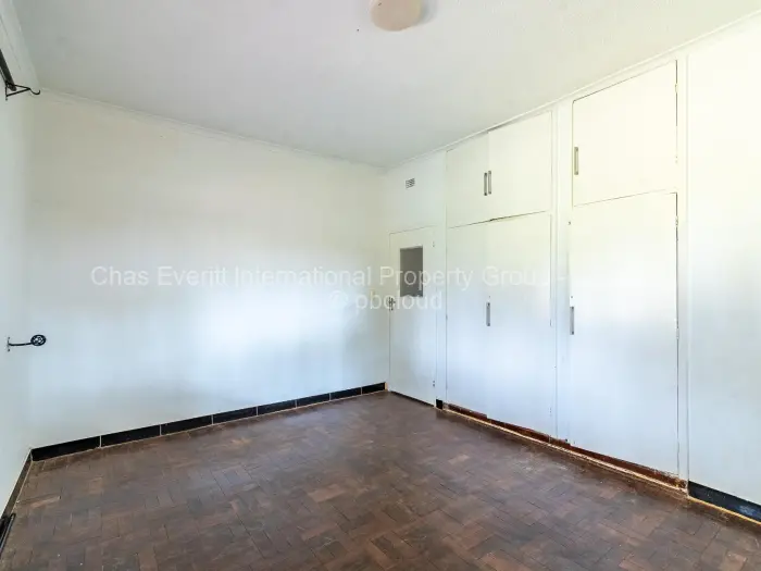 4 Bedroom House to Rent in Northwood