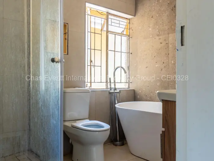 4 Bedroom House to Rent in Northwood