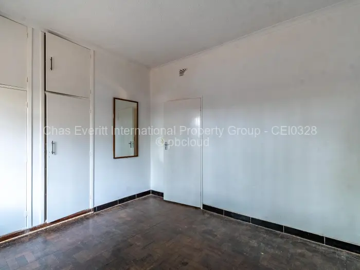 4 Bedroom House to Rent in Northwood