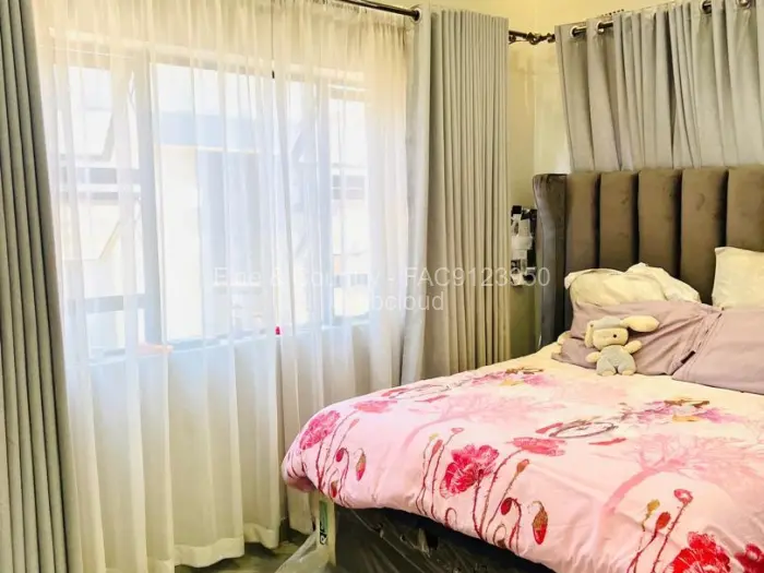 Townhouse/Cluster for Sale in Highlands, Harare