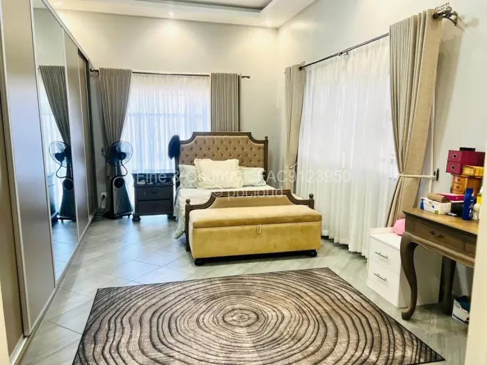 Townhouse/Cluster for Sale in Highlands, Harare