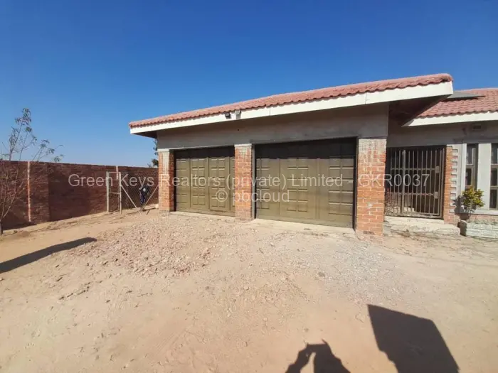 4 Bedroom House for Sale in Ruwa, Ruwa