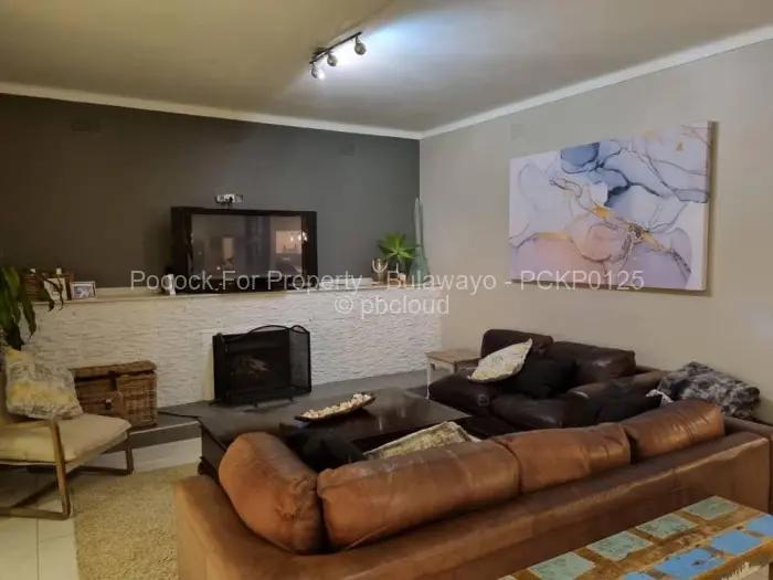 4 Bedroom House for Sale in Hillside Byo, Bulawayo