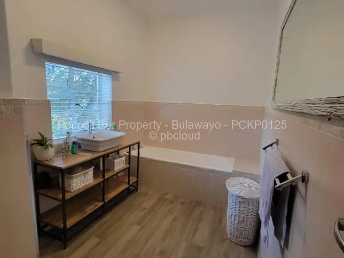 4 Bedroom House for Sale in Hillside Byo, Bulawayo