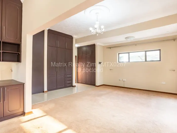 5 Bedroom House for Sale in Borrowdale, Harare