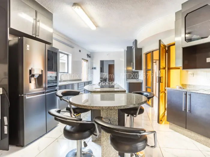 5 Bedroom House for Sale in Borrowdale, Harare