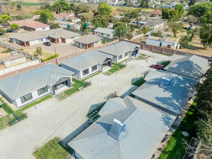 Townhouse/Cluster for Sale in Waterfalls, Harare