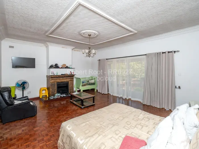 5 Bedroom House for Sale in Borrowdale, Harare