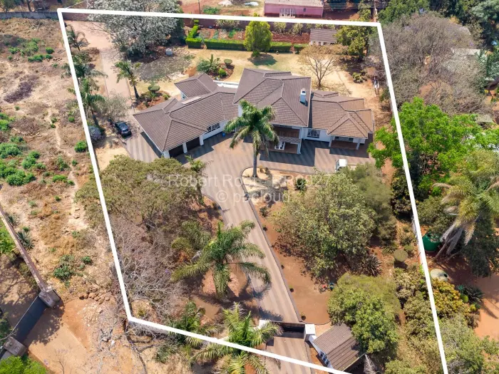 5 Bedroom House for Sale in Borrowdale, Harare