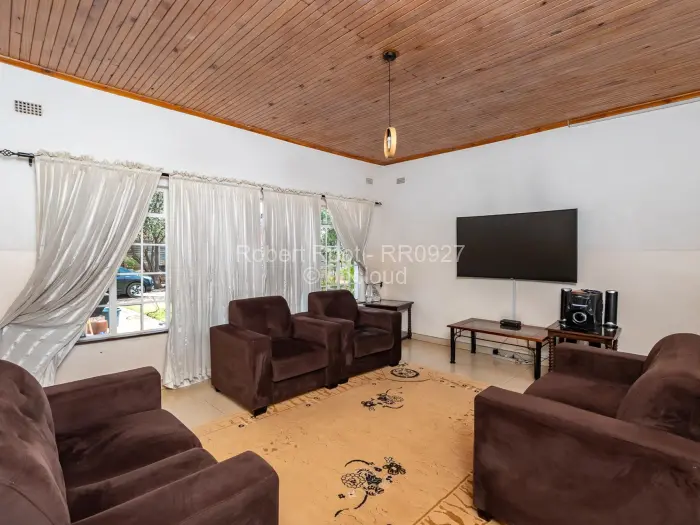 5 Bedroom House for Sale in Borrowdale, Harare