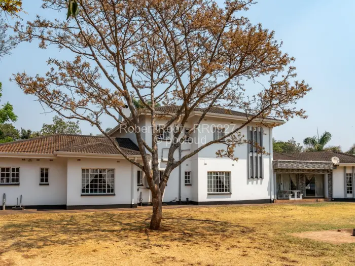 5 Bedroom House for Sale in Borrowdale, Harare